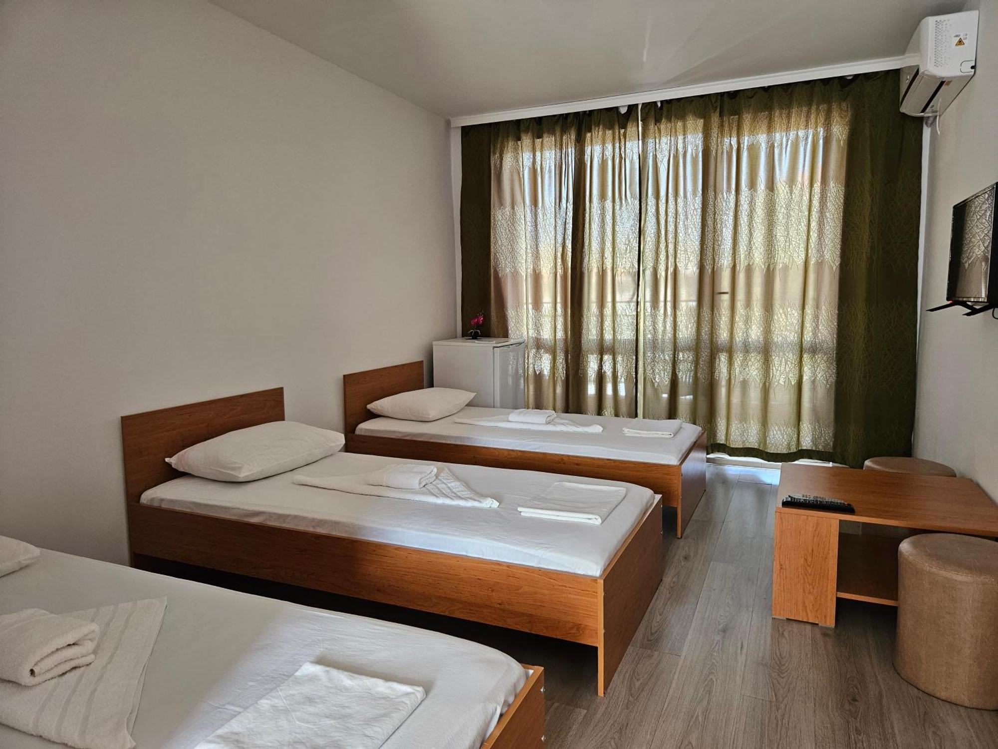 Hotel Family House Manolov Obzor Exterior foto